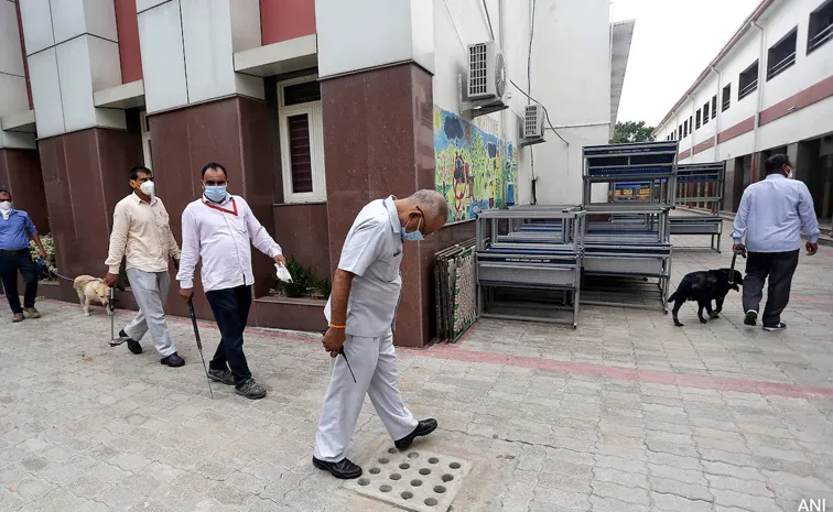 ఢిల్లీని ఖలిస్థాన్ చేస్తాం.. స్కూళ్లలో బాంబులు పెట్టాం 