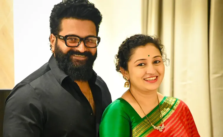 'నా సూపర్ పవర్ నువ్వే.. సతీమణికి కాంతార హీరో స్పెషల్ విషెస్'