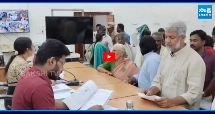 అమరావతి రైతుల సమస్యలపై కలెక్టర్‌ని కలిసిన వల్లభనేని వంశీ