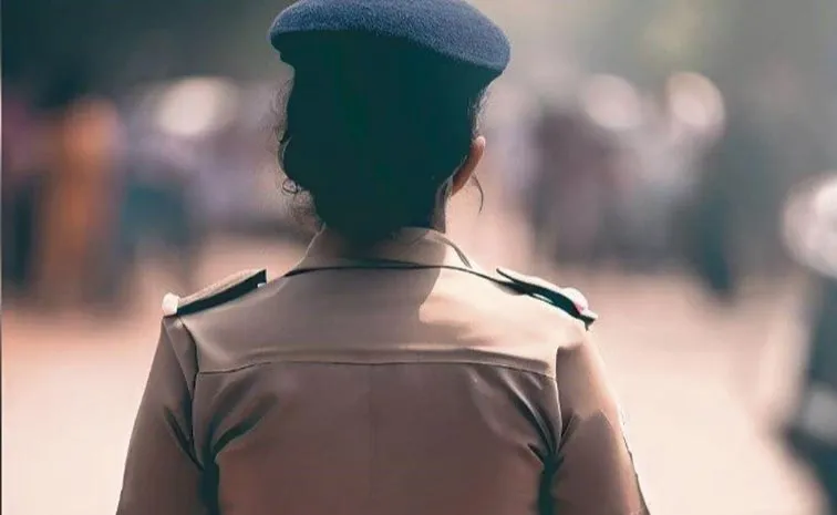 మహిళా కానిస్టేబుల్‌ ఆత్మహత్యాయత్నం 