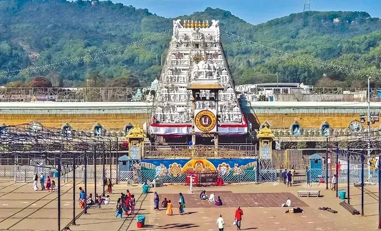 Crowd Of Devotees Increased In Tirumala