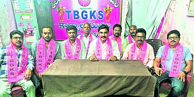 ఎమ్మెల్యే కోవ లక్ష్మిపై కేసు ఎత్తివేయాలి