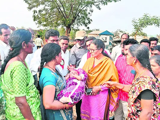 పేదల ఇల్లు కూల్చడం అన్యాయం