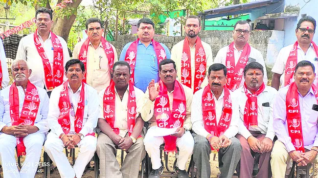 మున్సిపల్‌ పీఠంపై కాంగ్రెస్‌ కుట్రలు