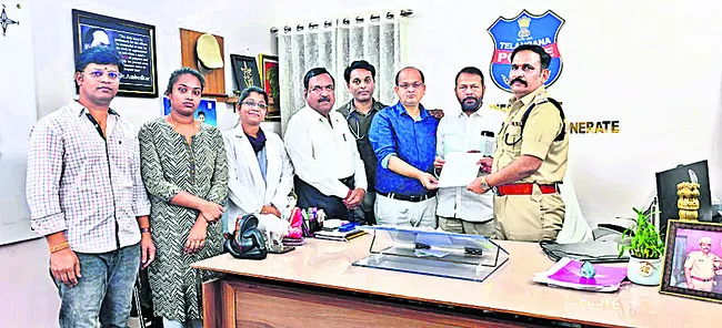 ప్రైవేట్‌ ఆస్పత్రులపై దాడులను అరికట్టాలి