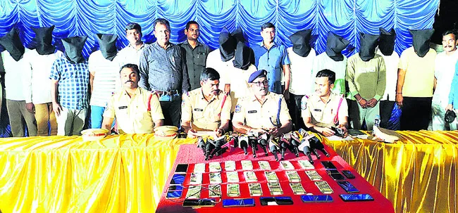 నకిలీ నోట్ల చెలామణి ముఠా అరెస్ట్‌