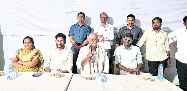 ప్రతీ డివిజన్‌ అభివృద్ధికి కృషి చేయాలి