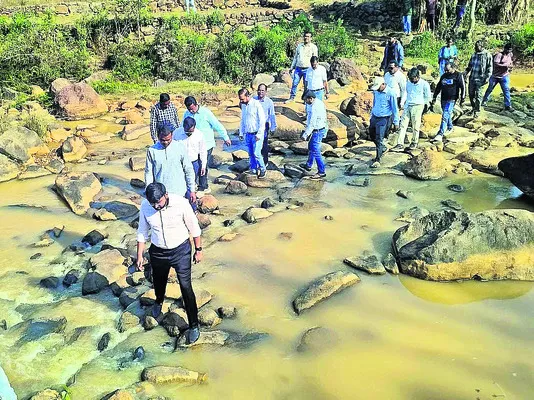 నందపూర్‌ సమితిలో కలెక్టర్‌ పర్యటన
