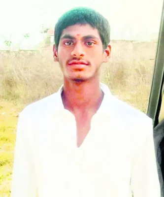 పరీక్ష బాగా రాయలేదని  విద్యార్థి.. 