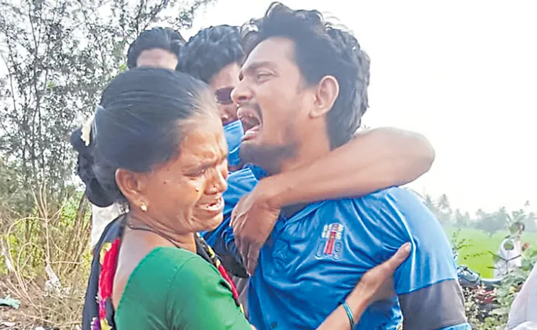 Relatives of Samarlakota fireworks explosion are confused to identify the bodies