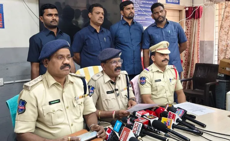 Police Seize 300 Kg of Rotten Meat in Hyderabad  