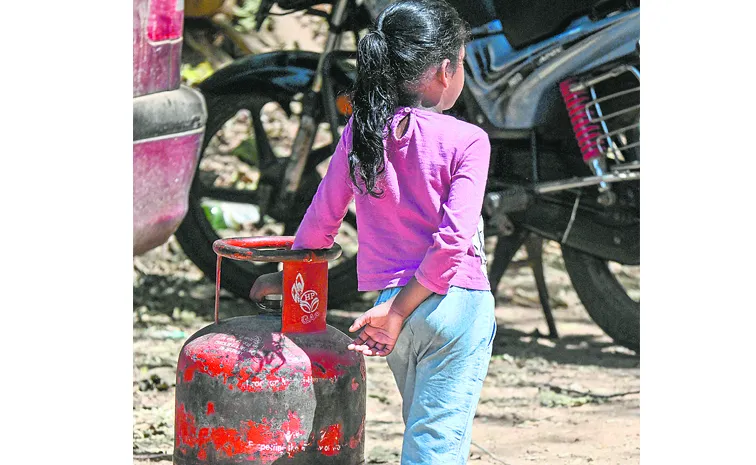 PM Modi assures at NDA rally in Tamil Nadu