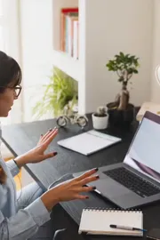 HCLTech and Infosys Gives WFH Option As Gas Crunch