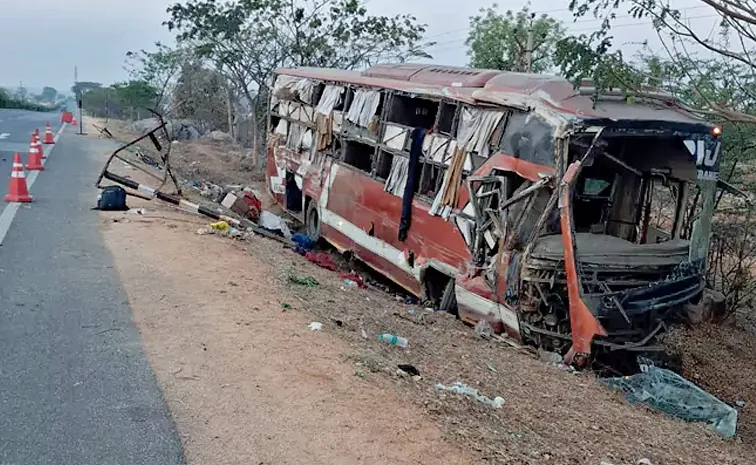 Road accident in nizamabad