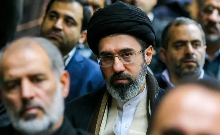 మొజ్తబా ఖమేనీ ముఖం చిధ్రమైందా?