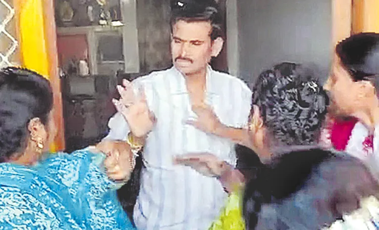 doctor misbehaves with woman in government hospital