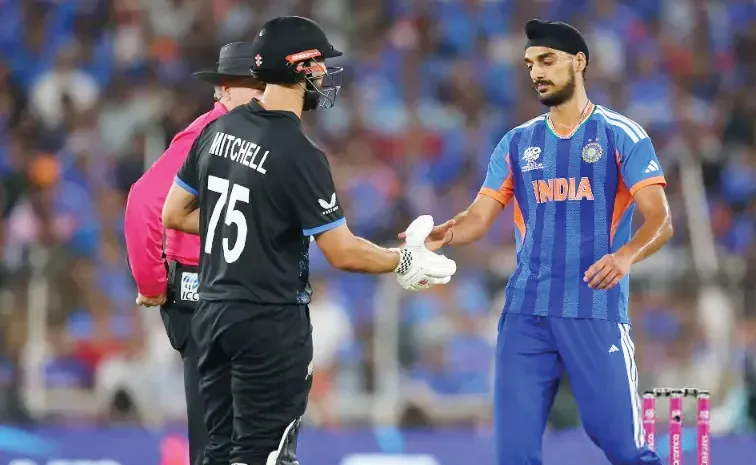 Suryakumar Reveals He Told Mitchell On Arshdeep Bad Throw WC Final