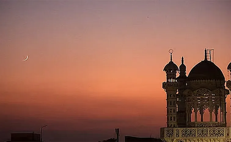 అజ్మాన్‌లో ప్రభుత్వ ఉద్యోగులకు నాలుగు రోజులు సెలవులు