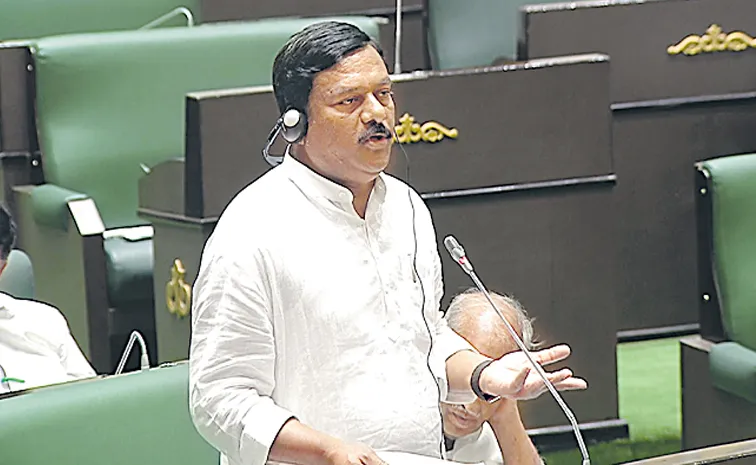 ఎక్కడపడితే అక్కడ బుల్డోజర్ల చప్పుళ్లు