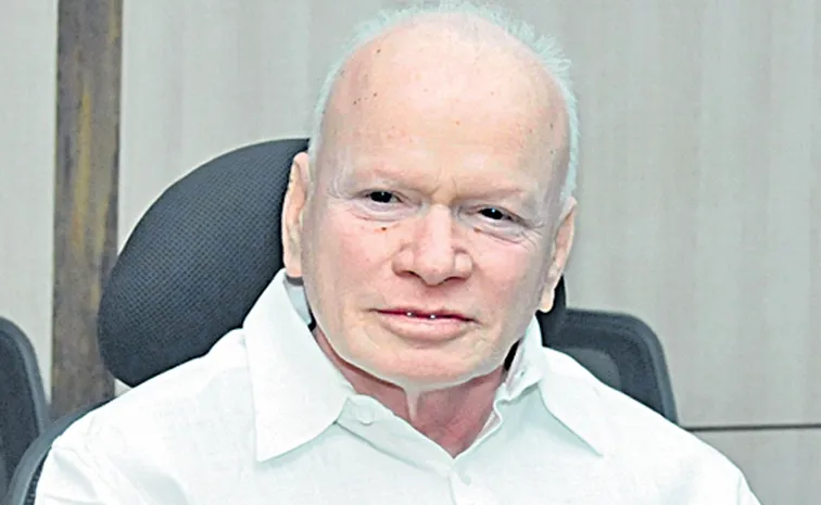 అనర్హత వేటు అధికారం హైకోర్టులకు ఇవ్వాలి