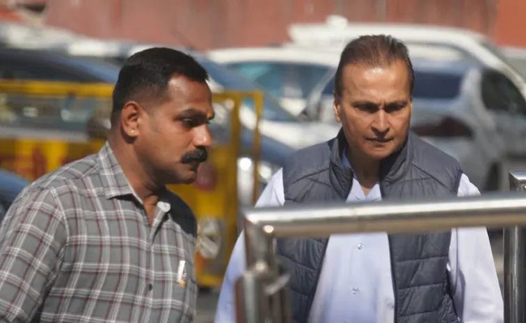 సీబీఐ ఎదుట హాజరైన అనిల్‌ అంబానీ