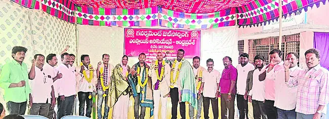 ఔట్‌ సోర్సింగ్‌ ఉద్యోగుల సమస్యలు పరిష్కరించాలి 
