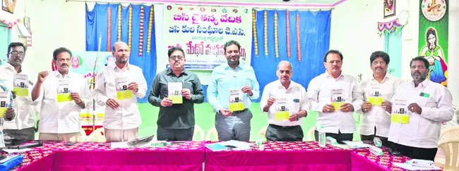 కొత్త ఆలోచనలతోనే బీసీల పురోగతి 