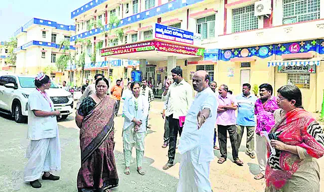 ఆస్పత్రి పనులపై విజిలెన్స్‌ విచారణకు ఆదేశం 