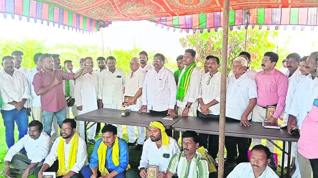 ఆదివాసీ నాయక్‌పోడ్‌ కులస్తులు గ్రామస్థాయిలో ఏకం కావాలి 