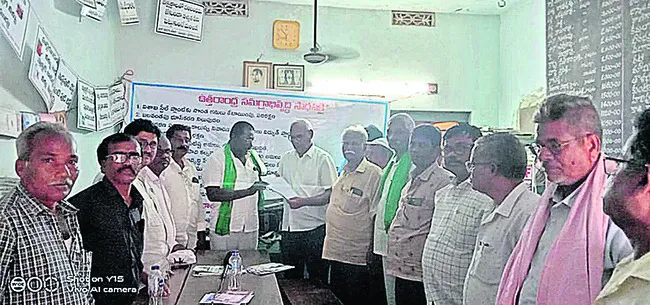 ప్రభుత్వానివన్నీ ఆర్భాటపు ప్రకటనలే 