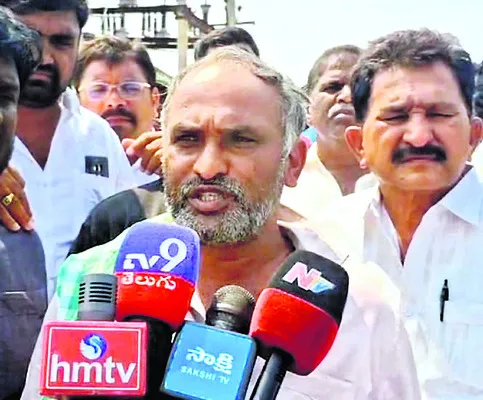 రైతుల సమస్య తీర్చాలి 
