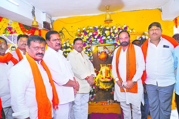 మల్లన్న ఆశీస్సులు అందిరిపై ఉండాలి