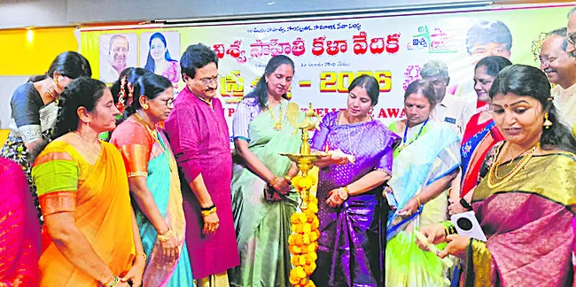 మహిళాభ్యుదయంతోనే దేశ ప్రగతి 