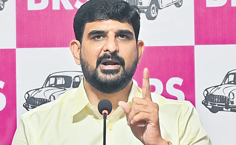 Kaushik Reddy makes serious allegations against Karimnagar Police Commissioner