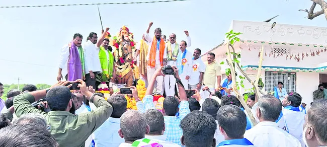 మహావీరుడు సర్దార్‌ సర్వాయి పాపన్నగౌడ్‌ 