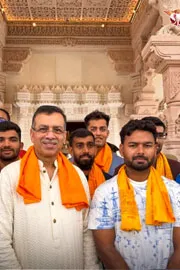 LSG Owner Sanjiv Goenka-Rishabh Pant And Team Visit Ayodhya