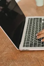 Woman Earning Rs 2 5 Lakh Says She Was Happiest At Rs 15000