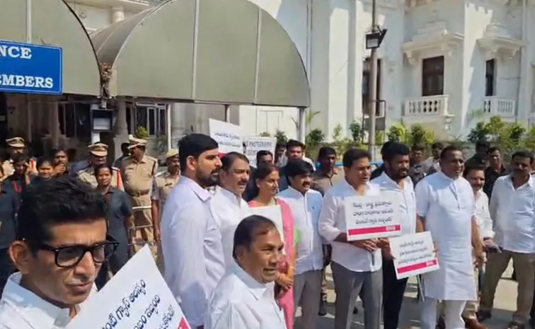 KTR fires on Central Government Over Gas Shortage