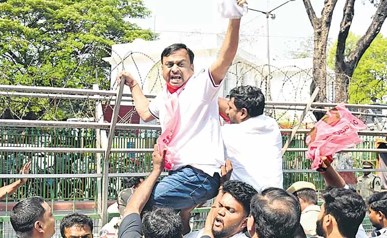 బీఆర్‌ఎస్‌ విద్యార్థి విభాగం అసెంబ్లీ ముట్టడి