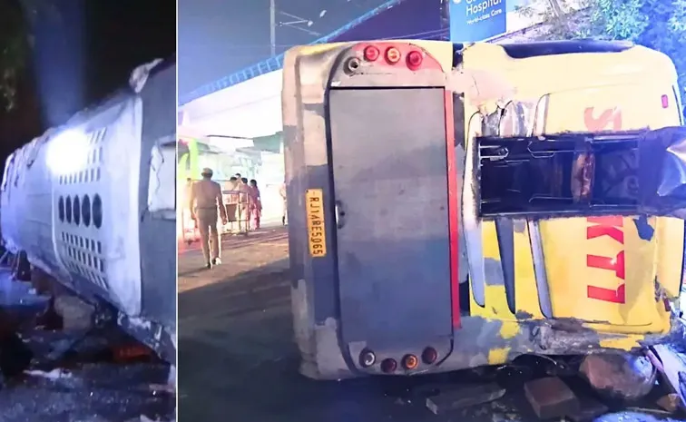 తెల్లారుతూనే భీతావహం.. ‘డబుల్ డెక్కర్’ బోల్తా పడి..