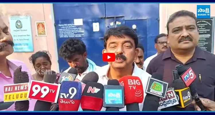 సుప్రియ ఒంటిపై ఎక్కడపడితే అక్కడ చేతులు వేసి... పేర్ని నాని ఫైర్