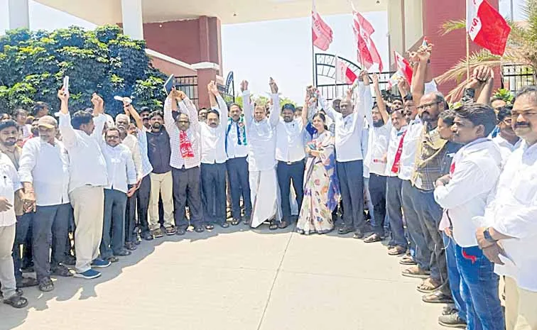 చంద్రబాబు ప్రభుత్వానికి పతనం తప్పదు