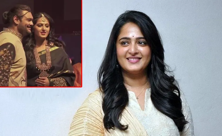 Anushka Shetty old fashion event photo now trend