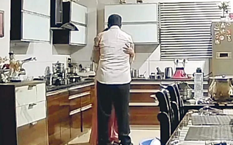 బీఆర్‌ నాయుడు భయంకర స్త్రీలోలుడు