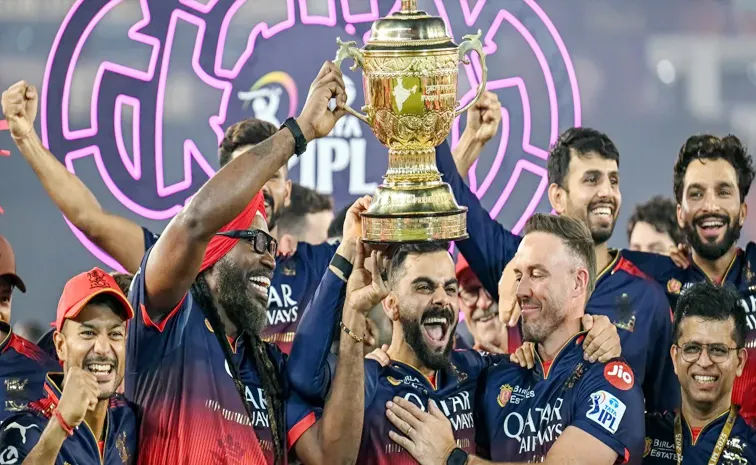 IPL 2026: ఆర్సీబీ అభిమానులకు గుడ్‌న్యూస్‌