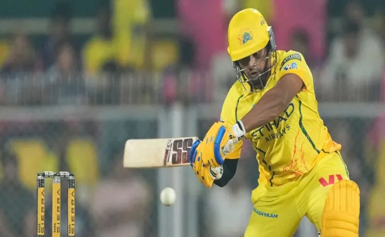 IPL 2026, CSK VS RR: Sarfaraz Khan Walks With Illegal Bat On CSK Debut