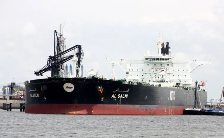 Kuwait Oil Tanker Hit at Dubai Port Oil Spill Feared