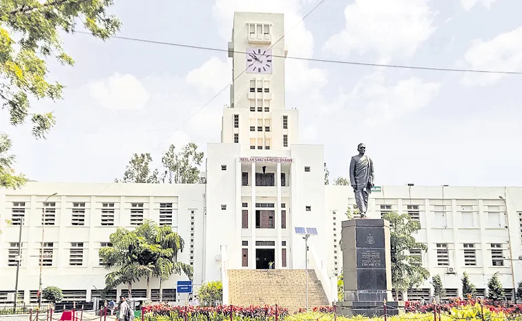 పీజీ.. నో క్రేజీ!