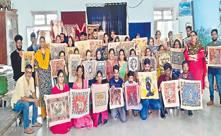 బతుకులో జీవం నింపే కళ