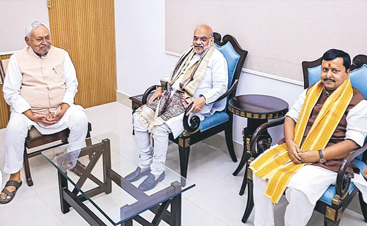 Bihar CM Nitish Kumar files nomination papers for Rajya Sabha polls